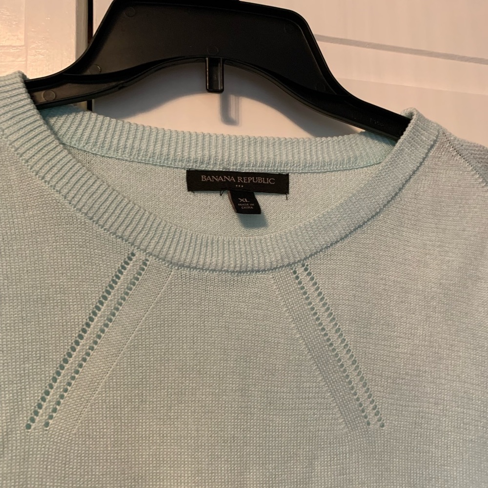 BR Mint colored sweater